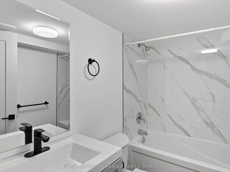 171 Hazlitt St #6 — Photo 10