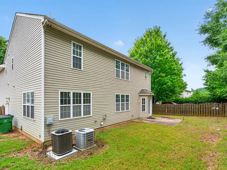 17222 Westmill Ln — Photo 38