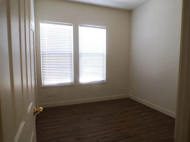 3308 Chandon Dr — Photo 5