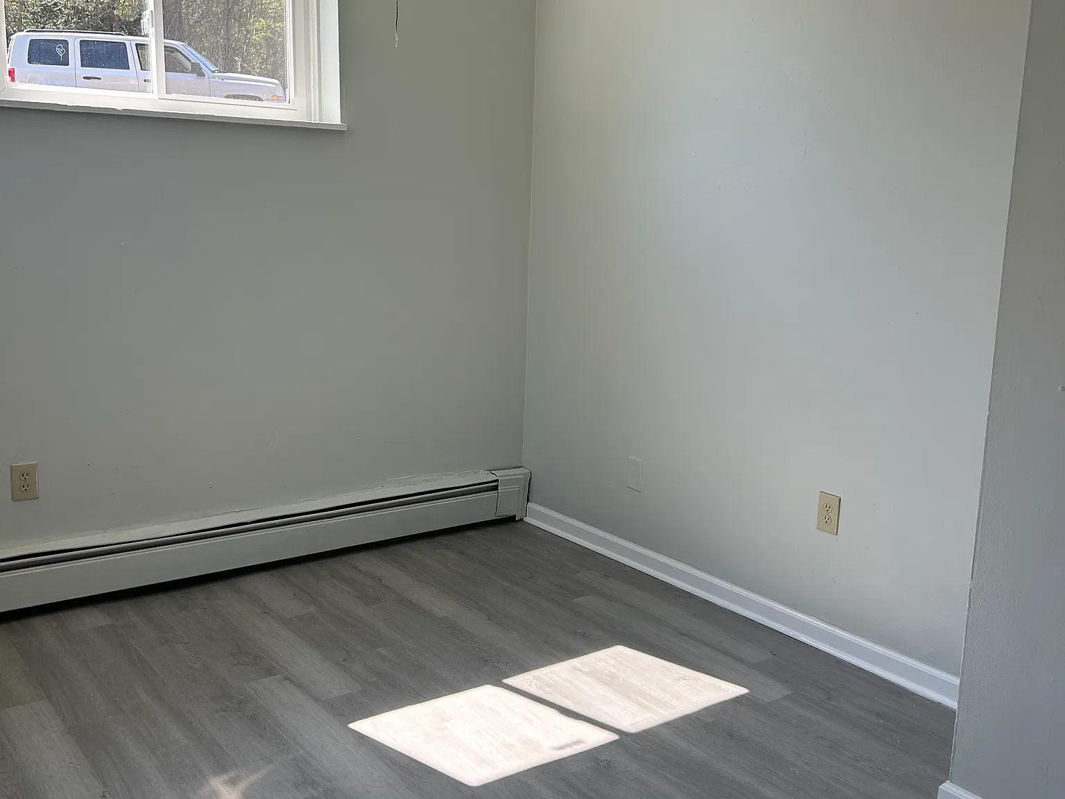 3 bed, 1050 sqft, $1,075 — Photo 2