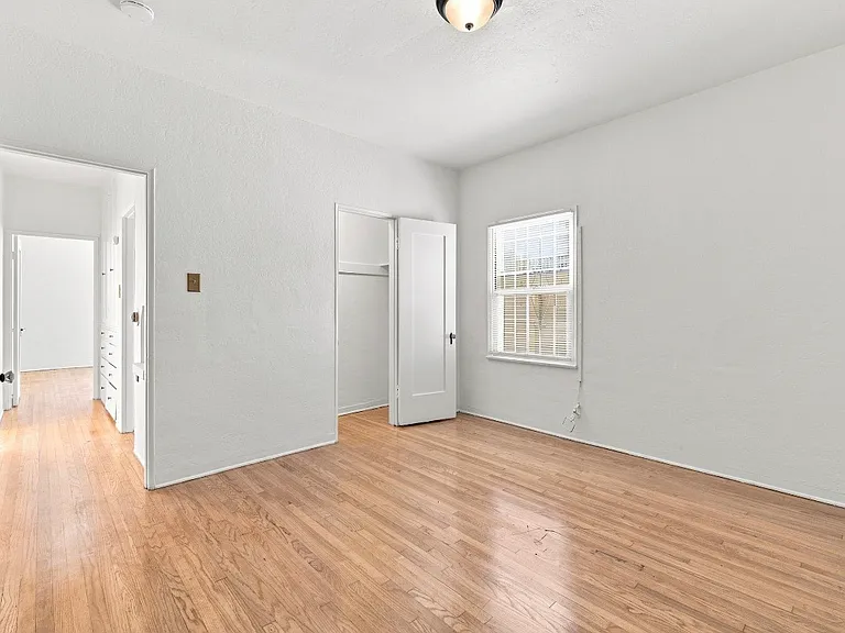 3121 E 5th St #3121 — Photo 8