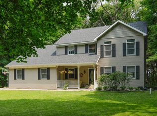 8934 W Gull Lake Dr, Richland, MI 49083