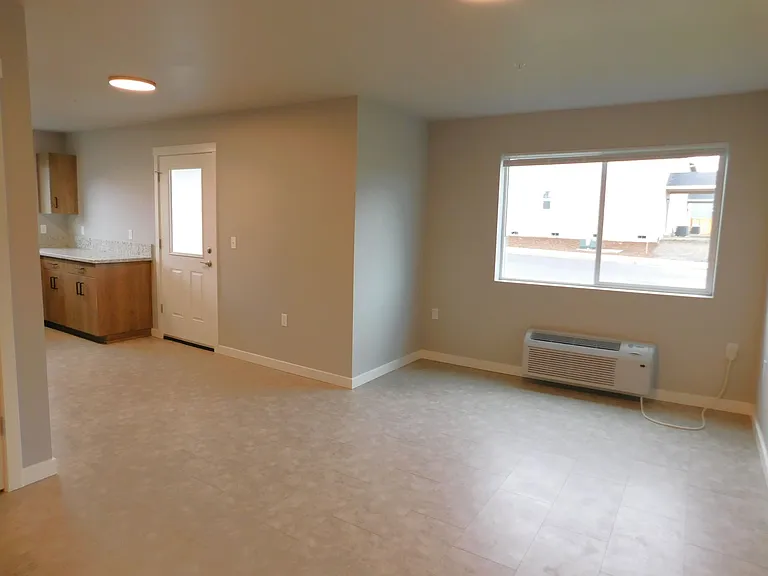 354 S 8th St #13 — Photo 6