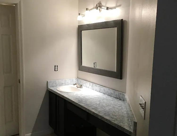 2238 Stonington Ave — Photo 9