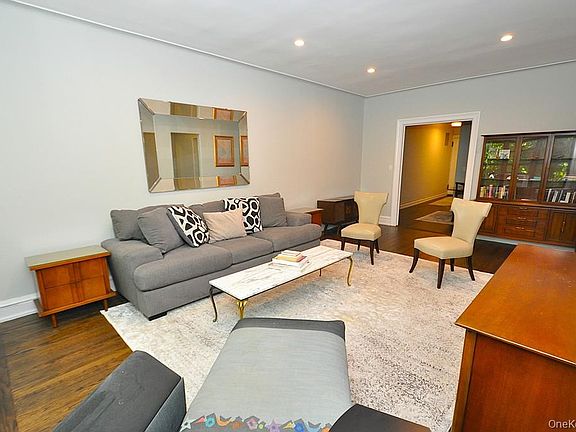 4th image of 143 Garth Road #4P