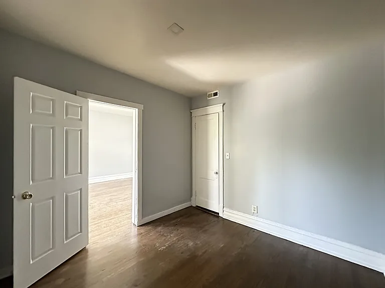 2704 E 77th St #3 — Photo 14