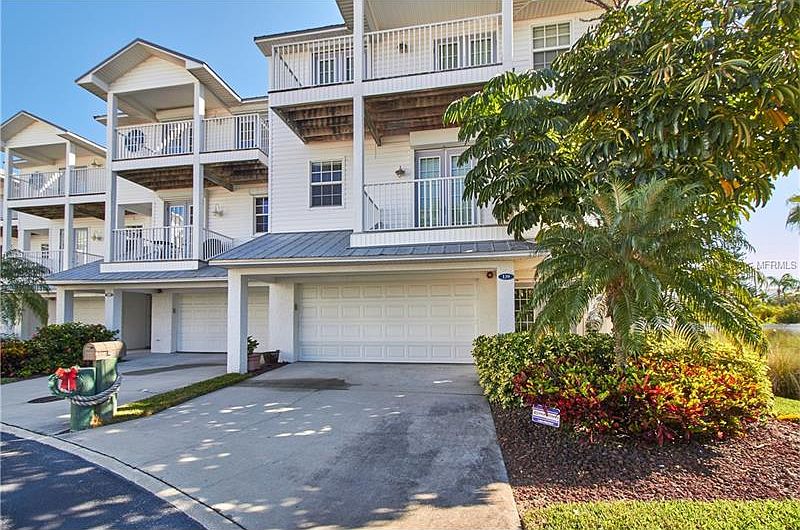 1st image of 139 Yacht Club Cir