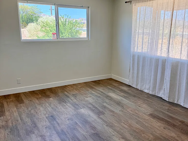 7433 Sage Ave — Photo 12