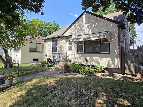 2nd image of 1229 7th St E
