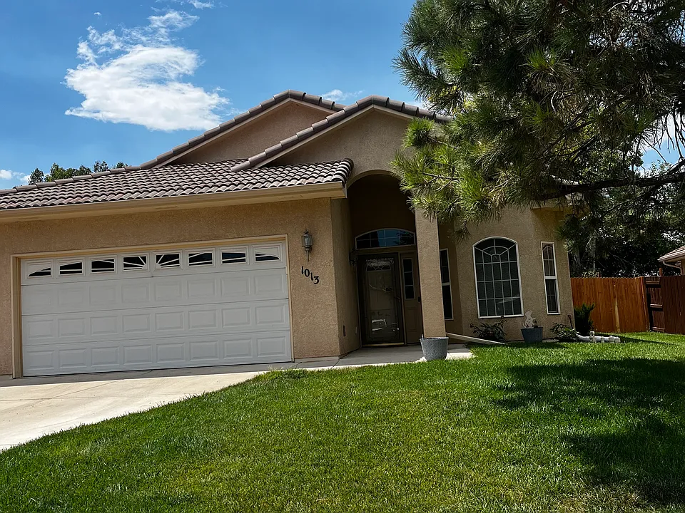 1013 Cedarcrest Dr