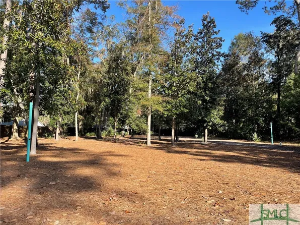 4 Isle of Hope Trail, Savannah, GA 31406