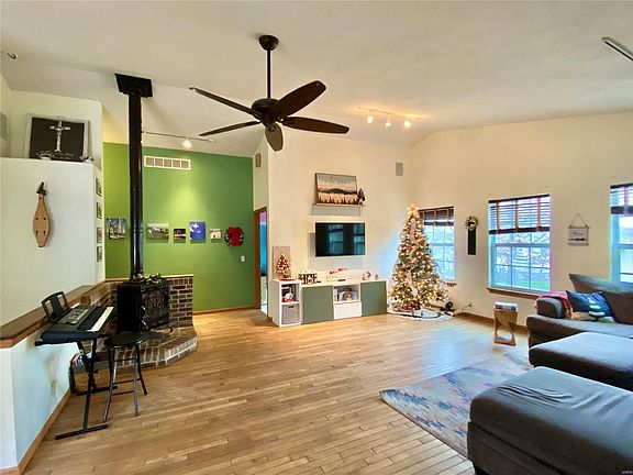 3rd image of 9569 W Vista Dr