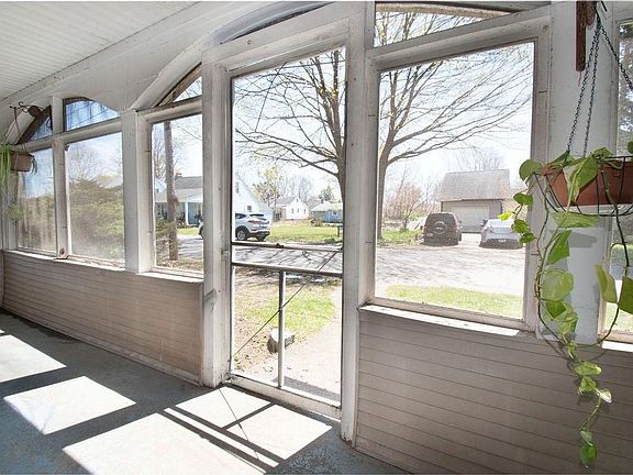 5th image of 120 Highbank Ave