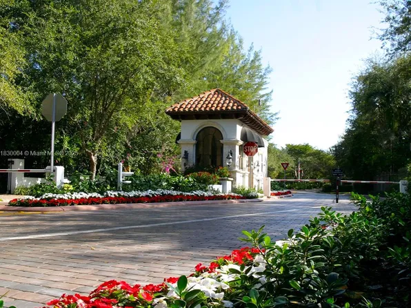 41 Arvida Pkwy, Coral Gables, FL 33156