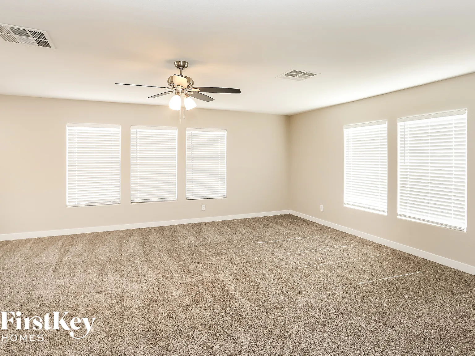 4 bed, 2.0 bath, 1888 sqft, $2,525 — Photo 2