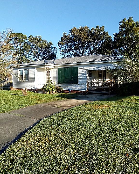 1st image of 307 Acadian St