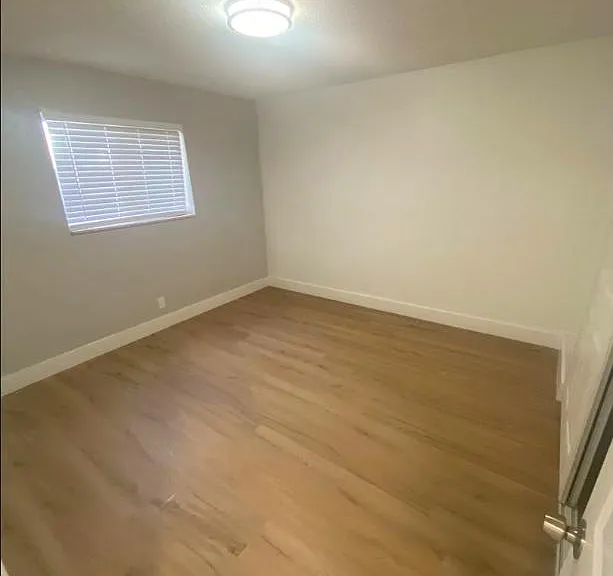 2325 Arthur St — Photo 2