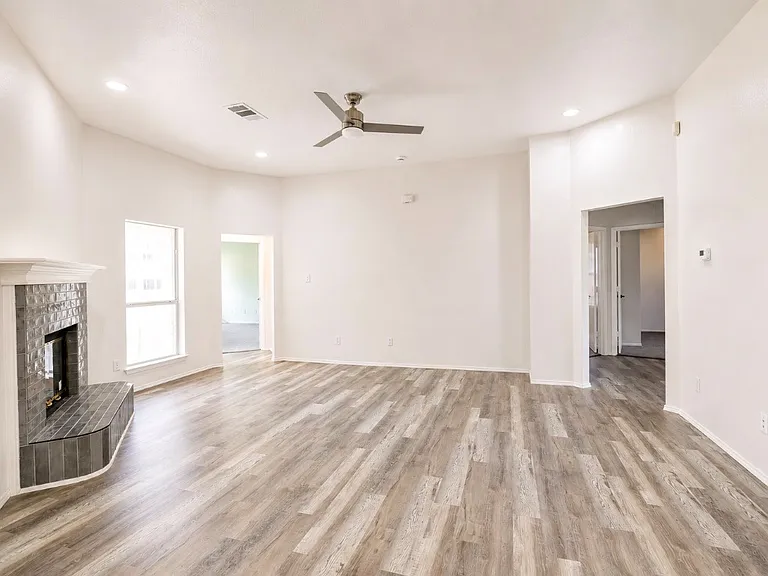 1759 Oneal St — Photo 5
