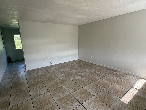 2nd image of 408 SE 7th Ter #8
