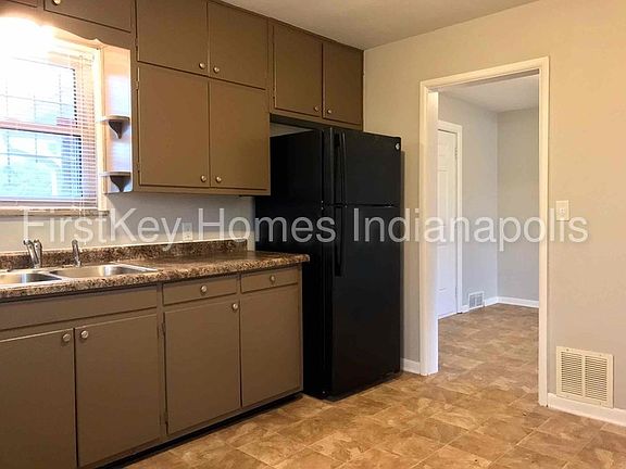 3rd image of 5120 E 42nd St