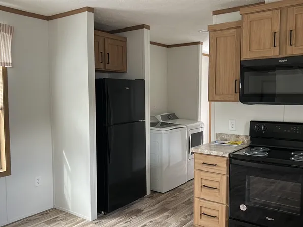 10 Dogwood Lane, Starksboro, VT 05487