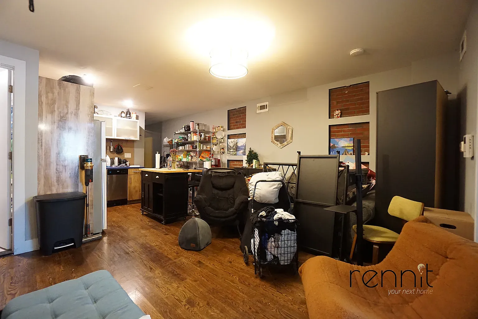 1160 Halsey Street — Photo 4