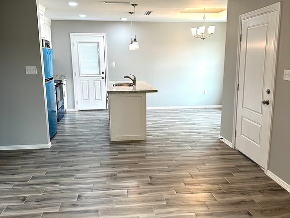 3rd image of 324 Uva Ln