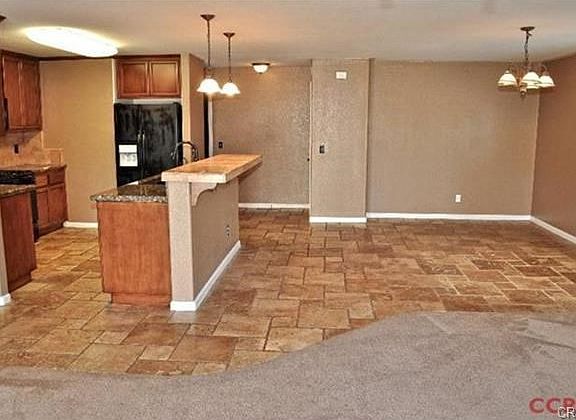 5th image of 325 Ladrillos Way