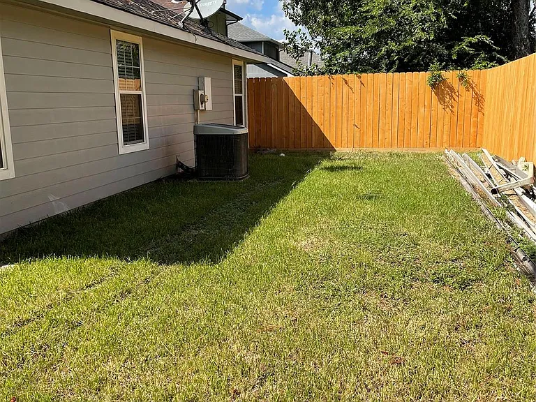 9415 Westacre Pl — Photo 31