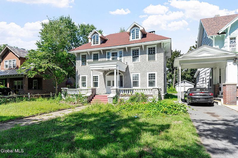2nd image of 160 Manning Boulevard