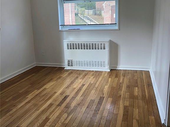 4th image of 82-16 229th St