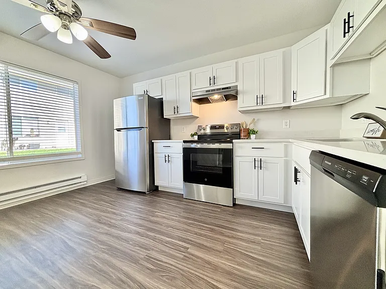 Sundale Townhomes — Photo 55