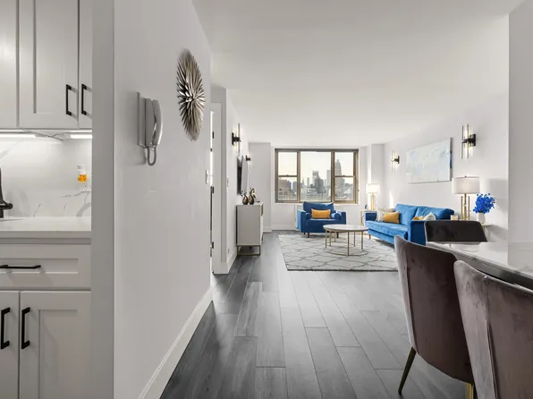 301 East 79th Street image 1 of 16