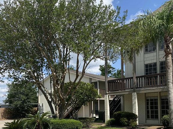 2nd image of 710 W McNeese St APT 2