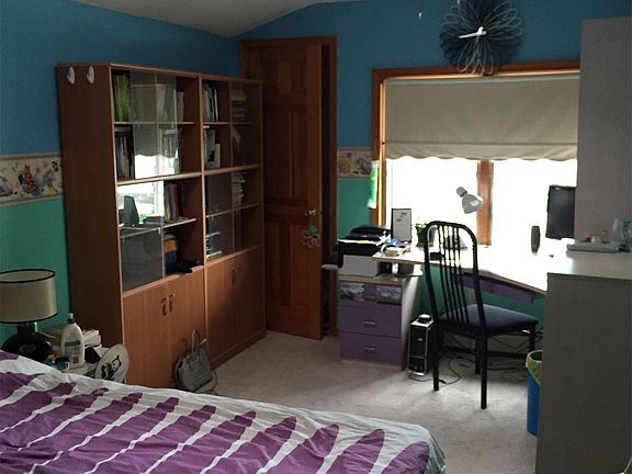 5th image of 127 Duer Ave