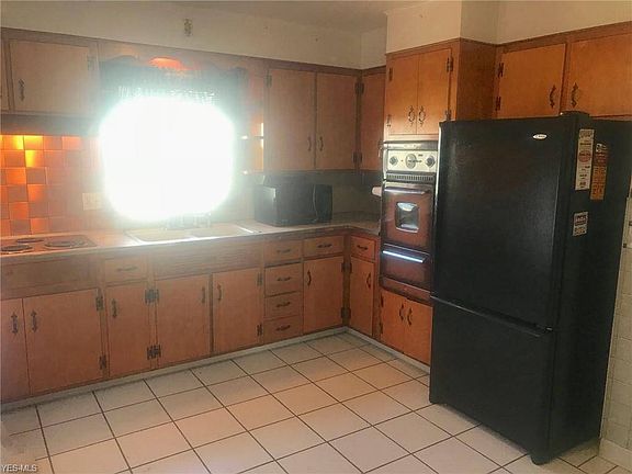 5th image of 9800-9822 South Ave