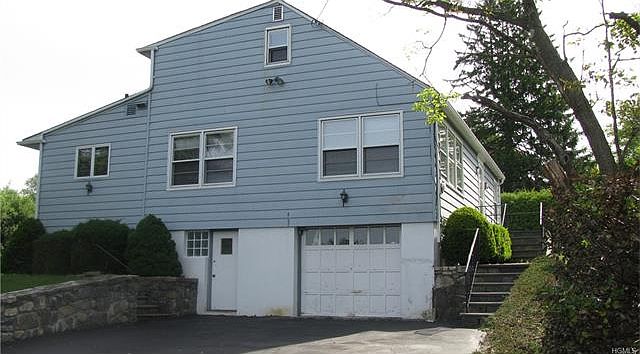 1st image of 107 Bainbridge Ave