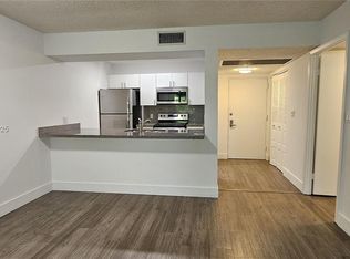 8100 Geneva Ct APT 540, Doral, FL 33166