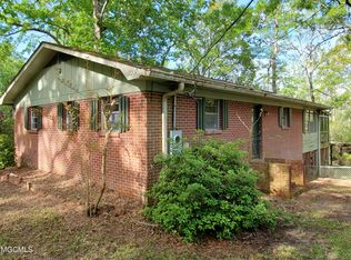 2913 Indiantown Rd, Moss Point, MS 39562