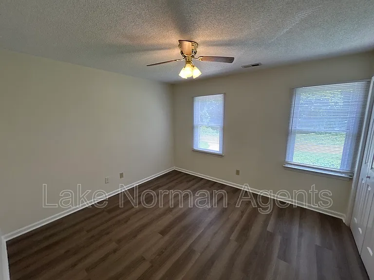 4709 Grassy Creek Rd — Photo 6