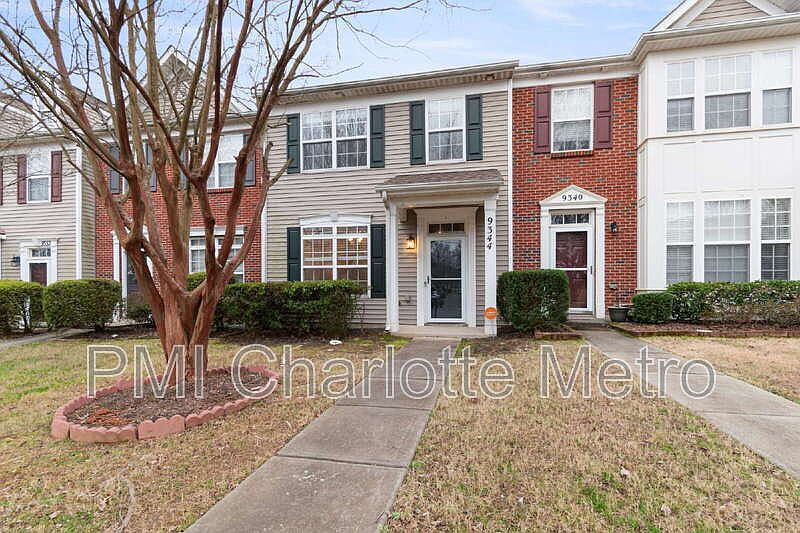 1st image of 9344 Greenheather Dr