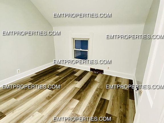 4th image of 314 W 21st St