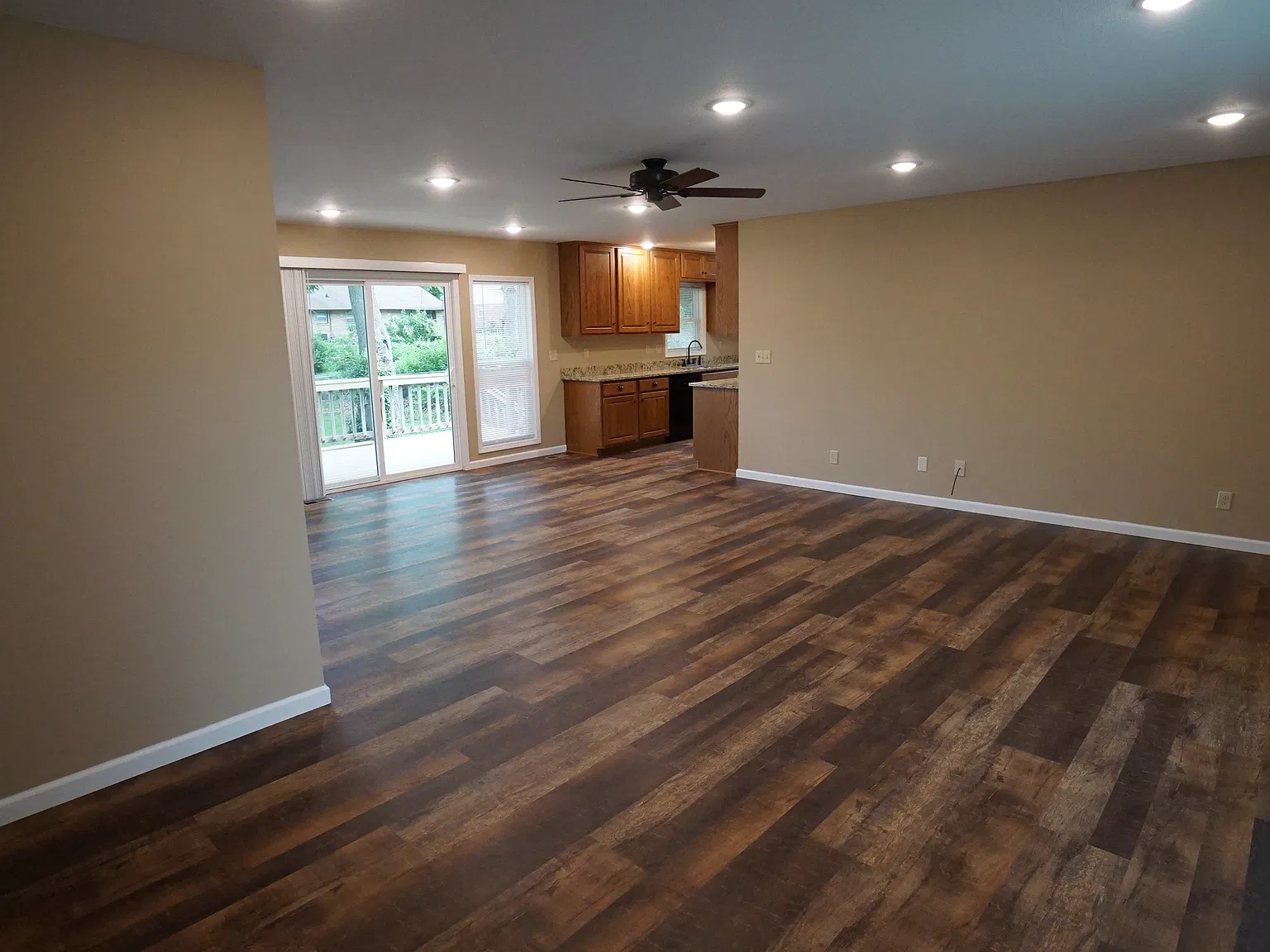 5 bed, 2000 sqft, $2,875 — Photo 1