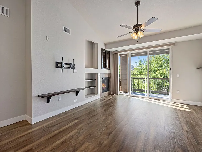 2445 Windrow Dr #C303 — Photo 3