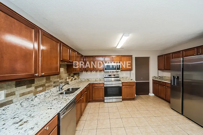 6828 Kamali Ave — Photo 5