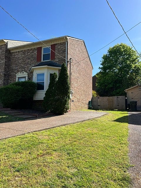 Driveway, front entrance