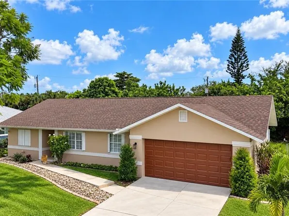 715 SE 9th AVE, CAPE CORAL, FL 33990