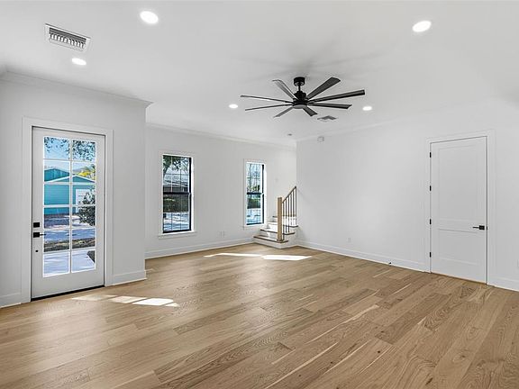 4th image of 3012 S ESPERANZA AVENUE