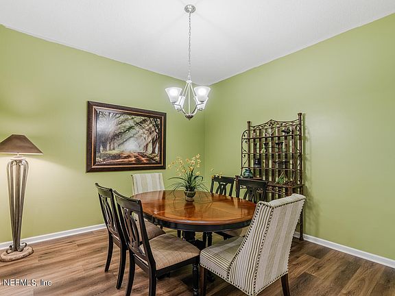 5th image of 2712 BLUFF ESTATE Way