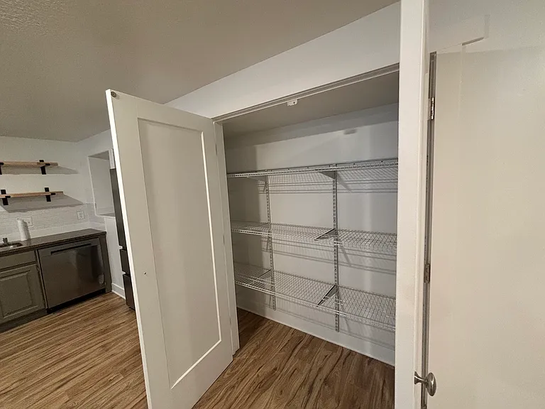 188 E Bruin Dr — Photo 7
